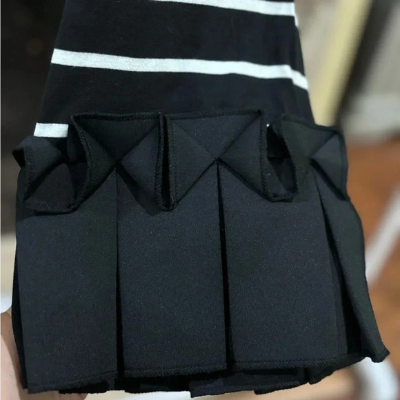 Lane Bryant Black White Striped Top Satin Ruffle Sleeve Size 22/24 - Picture 3 of 3